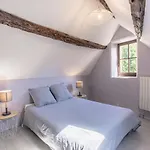 בית נופש Maison En Pierres Au Coeur Du Village Medieval De Villeneuve-dʼAveyron