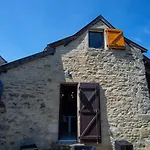 Maison En Pierres Au Coeur Du Village Medieval De * Villeneuve-dʼAveyron