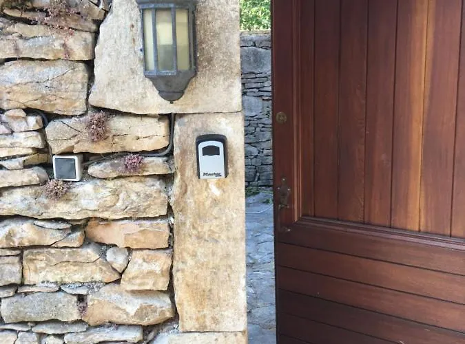 Maison En Pierres Au Coeur Du Village Medieval De Ferienhaus *