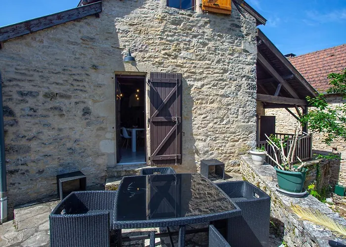 Maison En Pierres Au Coeur Du Village Medieval De * Villeneuve-dʼAveyron