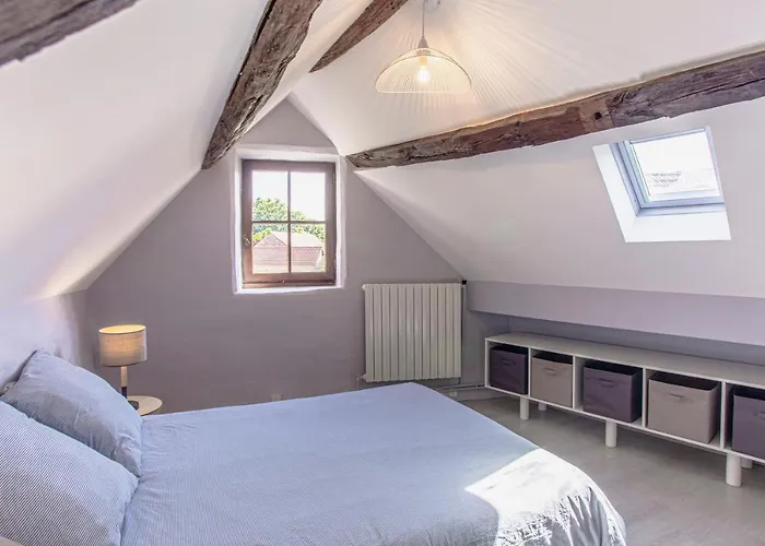 Ferienhaus Maison En Pierres Au Coeur Du Village Medieval De *