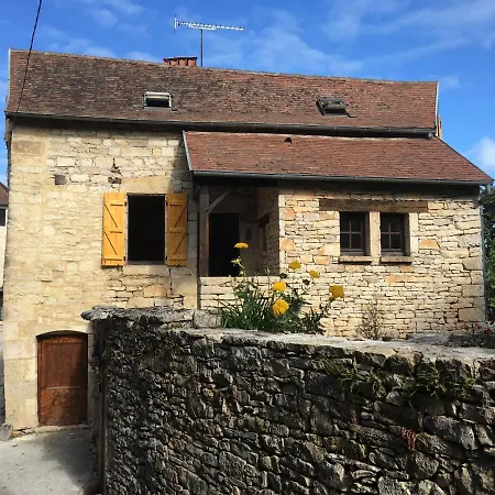 Holiday home Maison En Pierres Au Coeur Du Village Medieval De Villeneuve-d'Aveyron