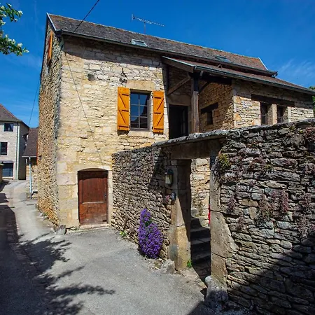 Maison En Pierres Au Coeur Du Village Medieval De