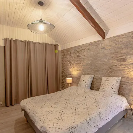 Maison En Pierres Au Coeur Du Village Médiéval De