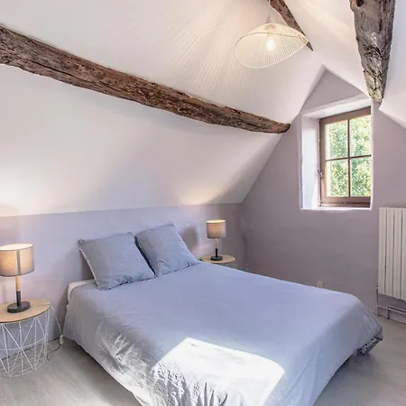 Casa vacanze Maison En Pierres Au Coeur Du Village Médiéval De Villeneuve-dʼAveyron