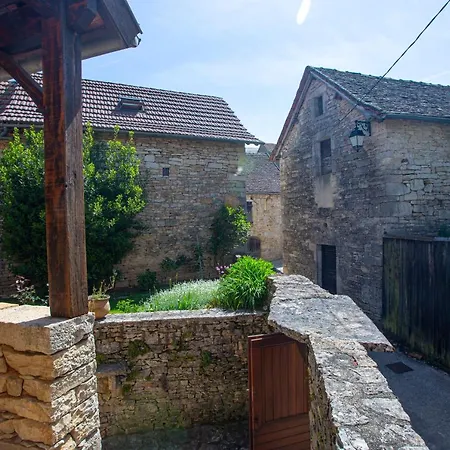 Maison En Pierres Au Coeur Du Village Medieval De * Villeneuve-d'Aveyron