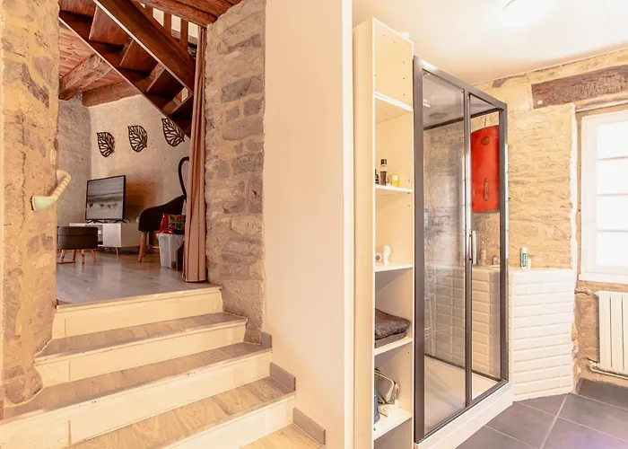 Maison En Pierres Au Coeur Du Village Médiéval De Hébergement de vacances *