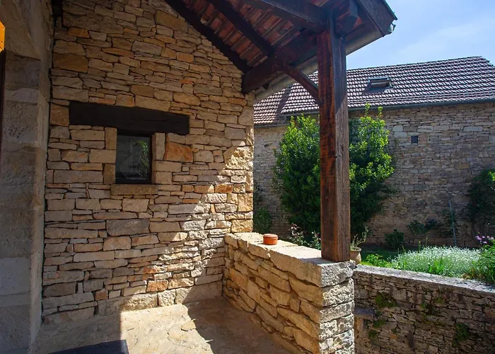 Maison En Pierres Au Coeur Du Village Médiéval De * Villeneuve-dʼAveyron