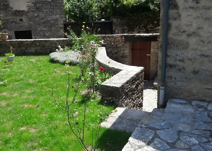 Maison En Pierres Au Coeur Du Village Médiéval De Hébergement de vacances Villeneuve-dʼAveyron